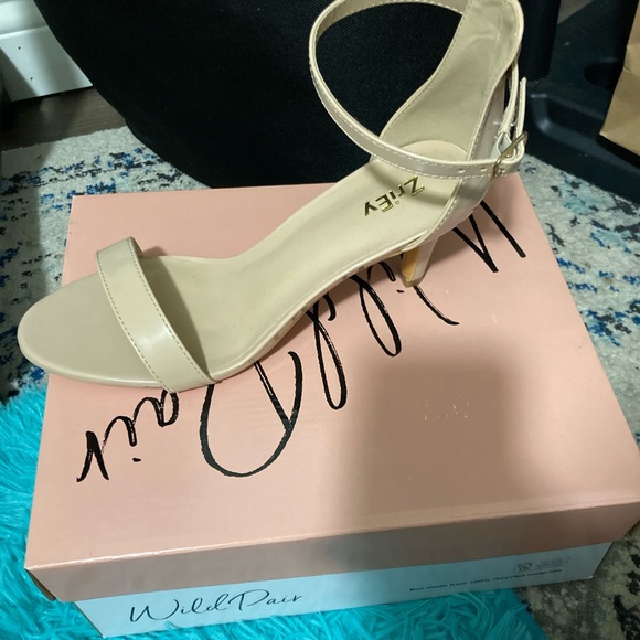 Tan Sandals - Picture 2 of 3